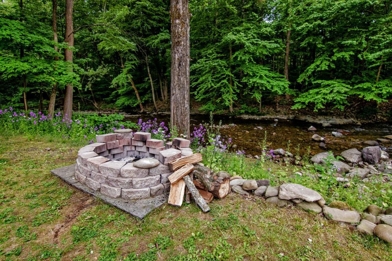 Cabin By The Creek With Private Creek Access Tannersville Exterior foto